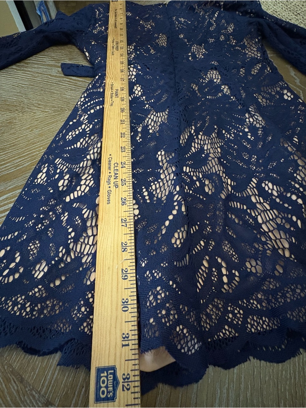 Lilly Pulitzer Romper Medium Tiki
Lace Wrap Navy Beach Resort Cruise - Picture 8 of 11